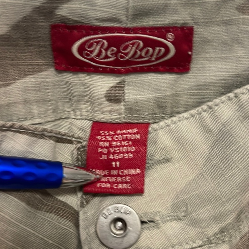 Be Bop Camo Adjustable Bermuda Shorts to Capri w/Lace Ties Embroidered NWT Sz 11 - Picture 5 of 6